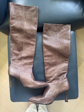 Free people snakeskin croc leather tall slouchy boots size 9